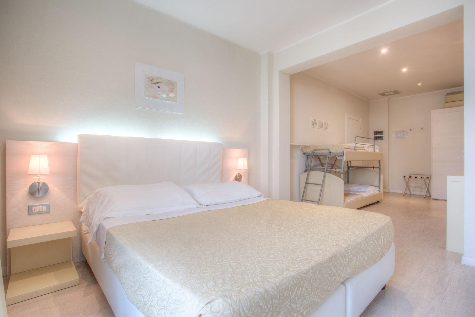 Ferretti Beach Hotel Rimini Extérieur photo