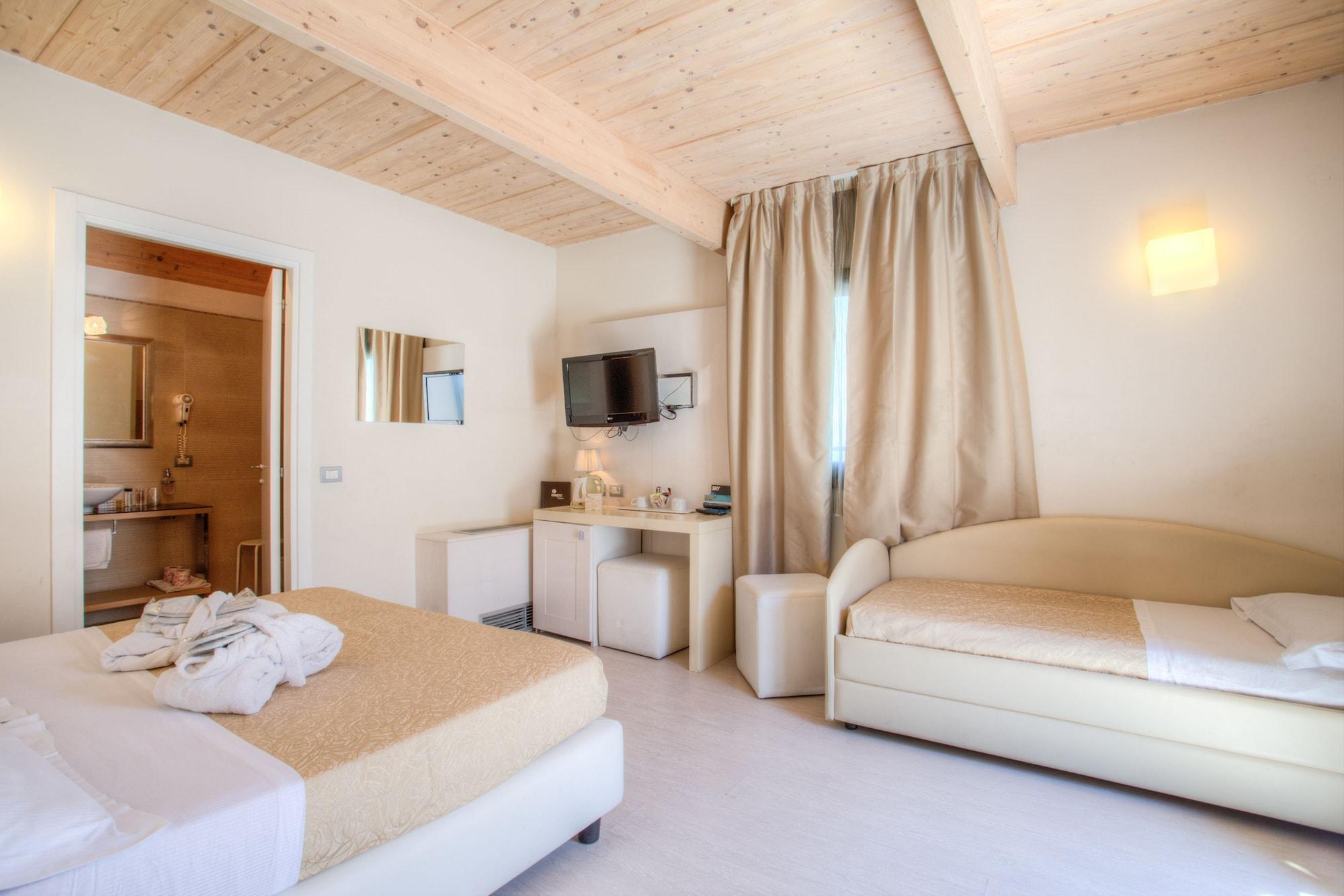 Ferretti Beach Hotel Rimini Extérieur photo