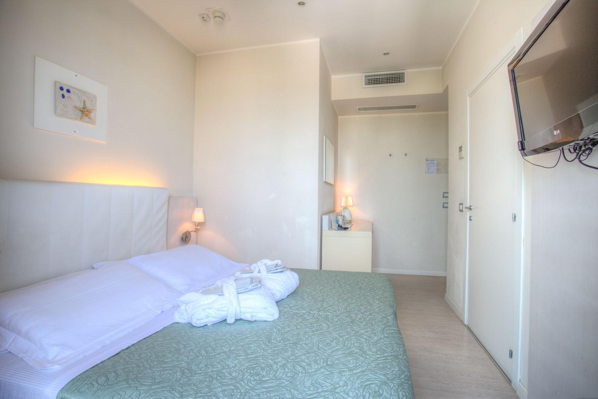Ferretti Beach Hotel Rimini Extérieur photo