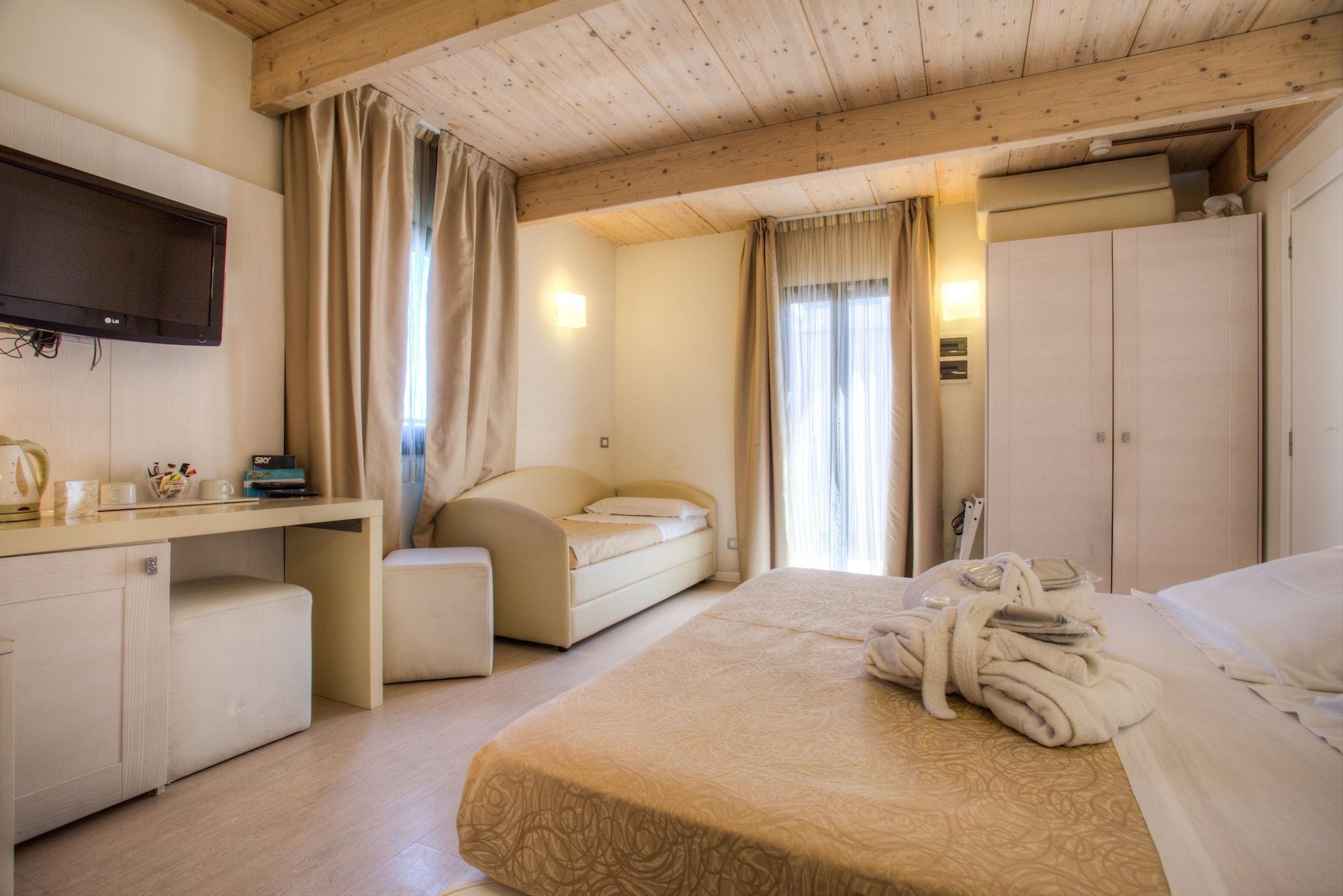 Ferretti Beach Hotel Rimini Extérieur photo