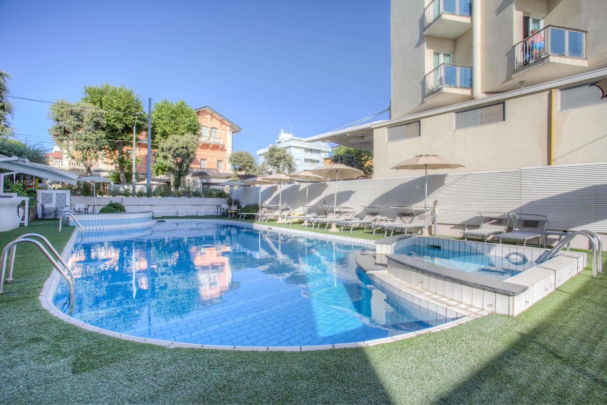 Ferretti Beach Hotel Rimini Extérieur photo