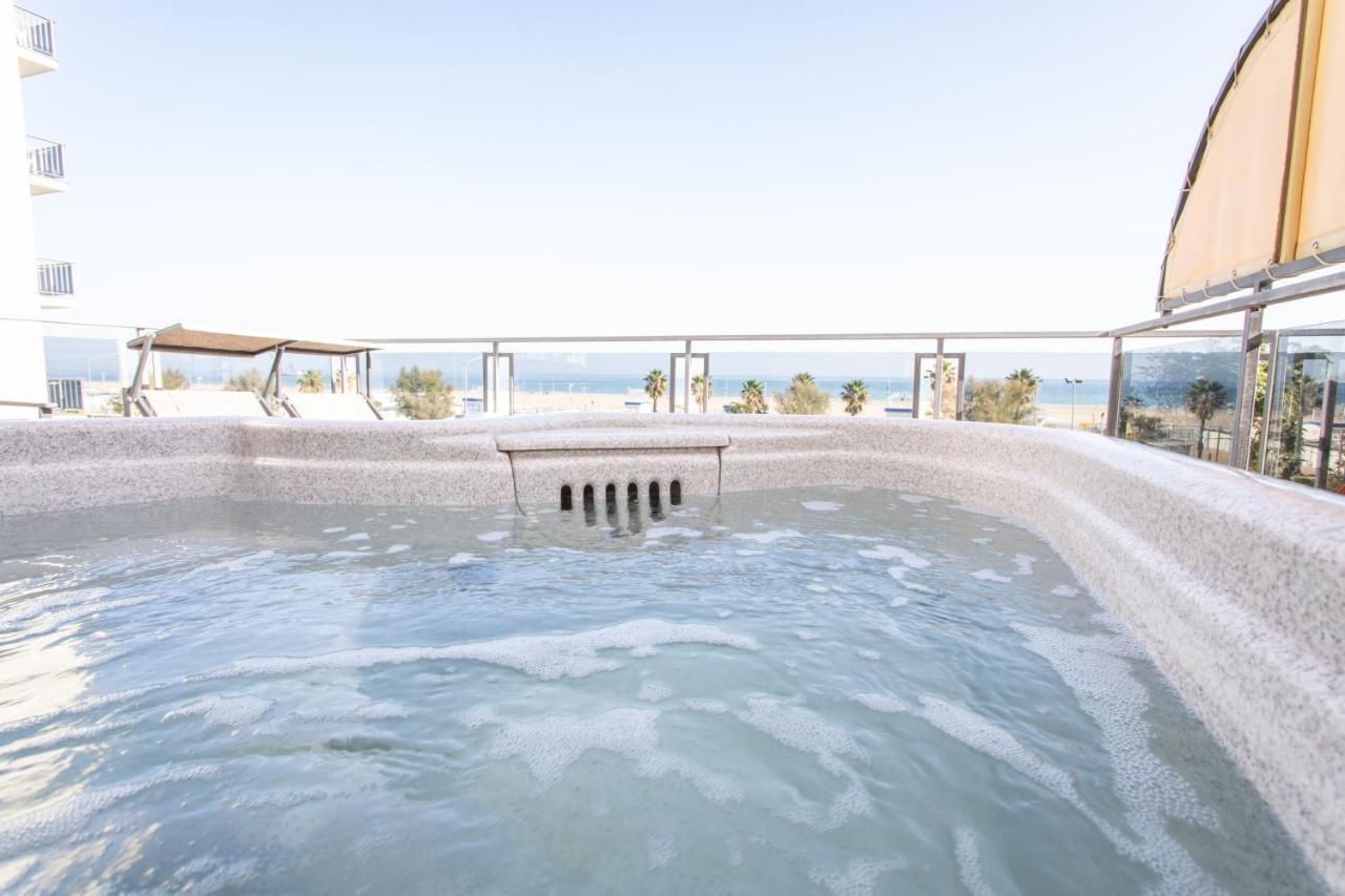 Ferretti Beach Hotel Rimini Extérieur photo