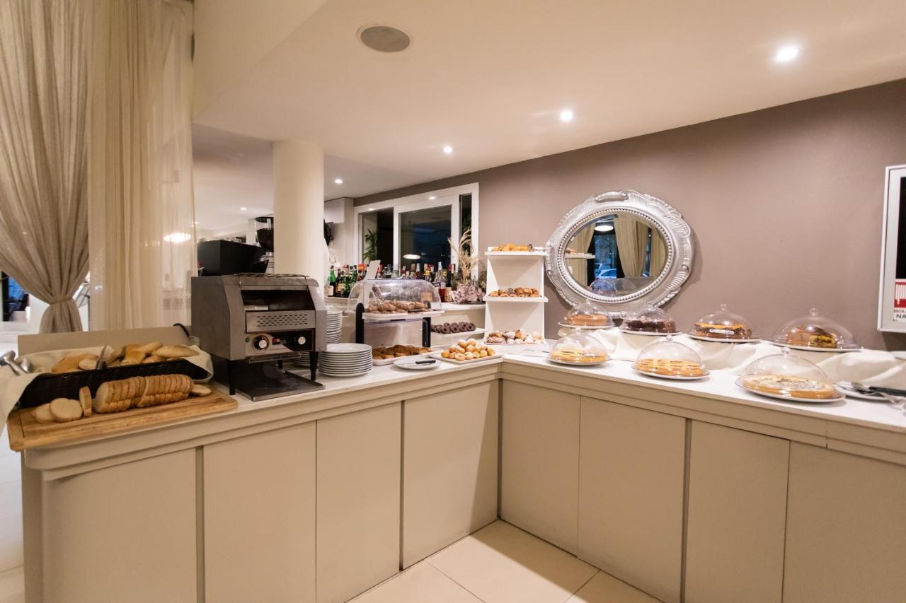Ferretti Beach Hotel Rimini Extérieur photo